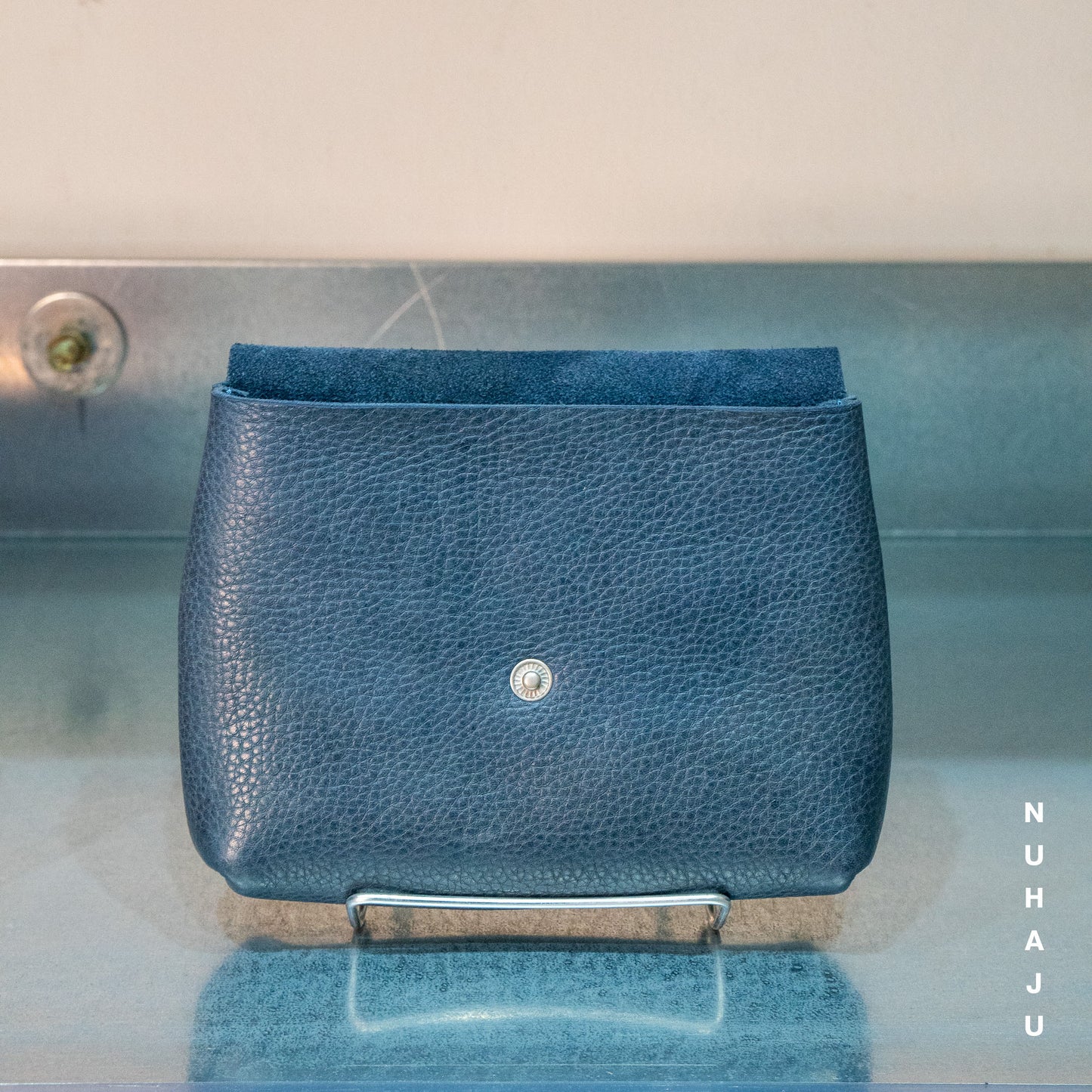 flap pouch (blue)